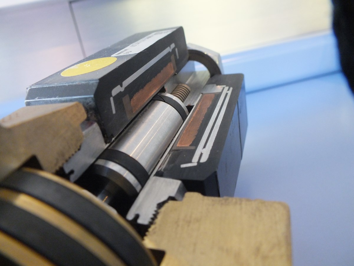 You are currently viewing Jak działają zawory elektromagnetyczne Burkert? Zasady działania i&nbsp;zastosowania w&nbsp;przemyśle